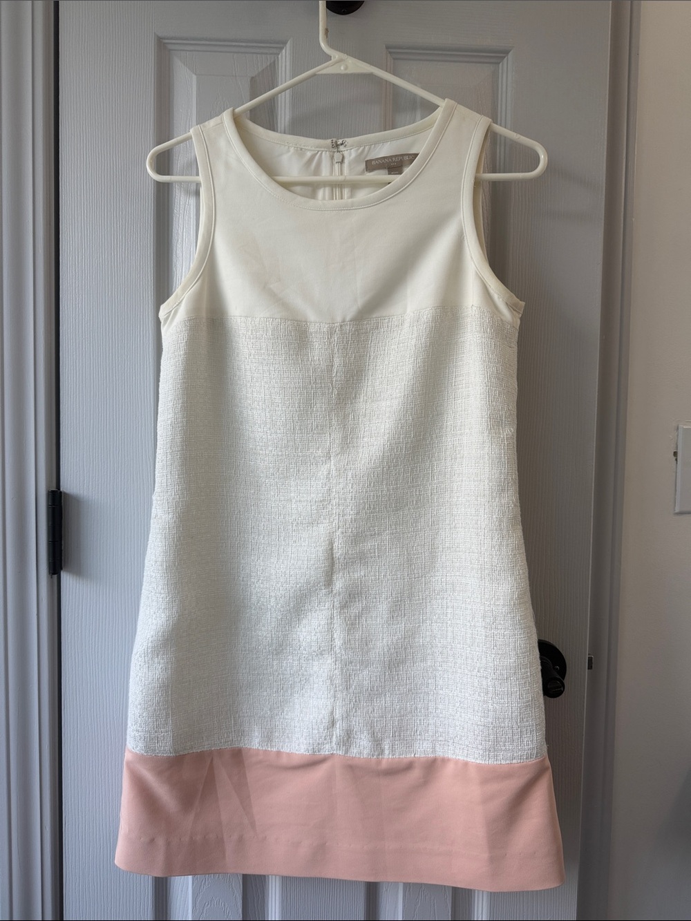 Banana Republic White and Light Pink Sleeveless Shift Dress